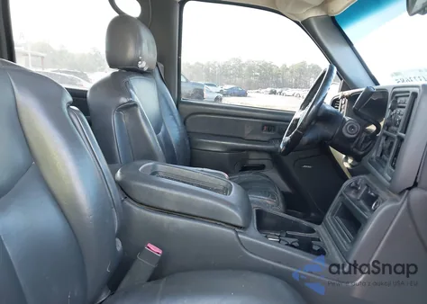 2005 Chevrolet Silverado 1500 Z71 from USA, damaged, VIN 2GCEK13T851317466